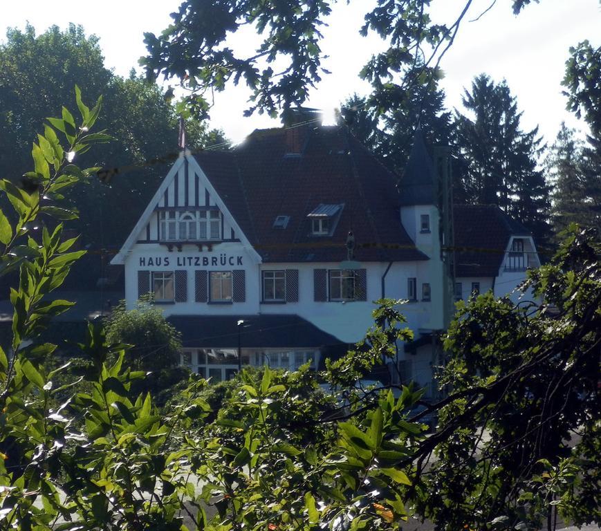 Готель Haus Litzbruck Дюссельдорф Екстер'єр фото