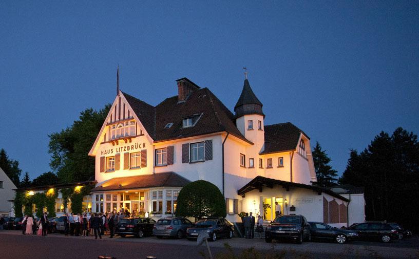 Готель Haus Litzbruck Дюссельдорф Екстер'єр фото